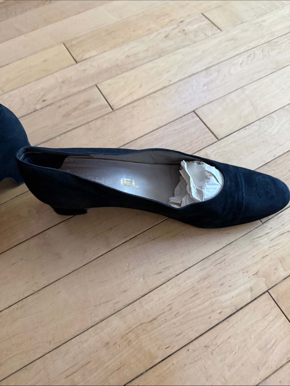 CHANEL Black Suede Logo Cap Toe Flats size 8.5 - Picture 9 of 10